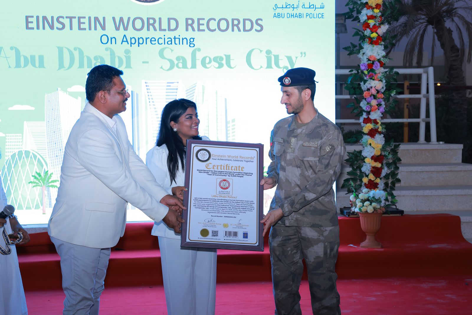 ‘Abu Dhabi – Safest City in the World’ under the Theme ‘Year of Community’ by 5,000 People”