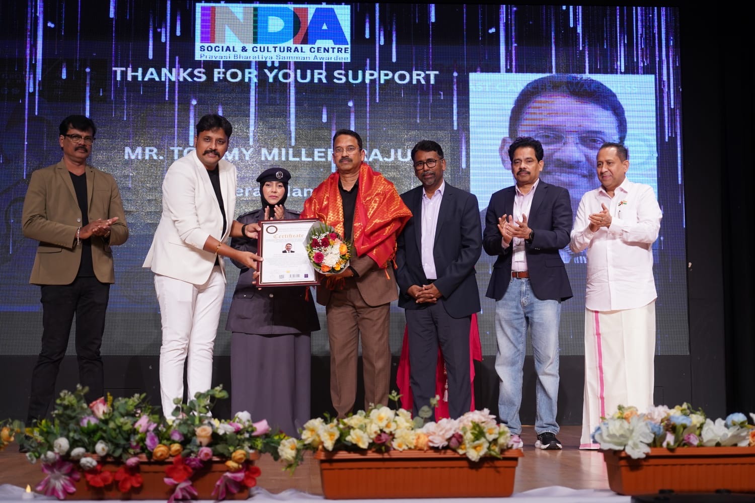 THE LARGEST MOTHER - DAUGHTER GATHERING TO CREATE AWARENESSOF BREAST CANCER - 1500 PARTICIPANTS UNITED IN PINK